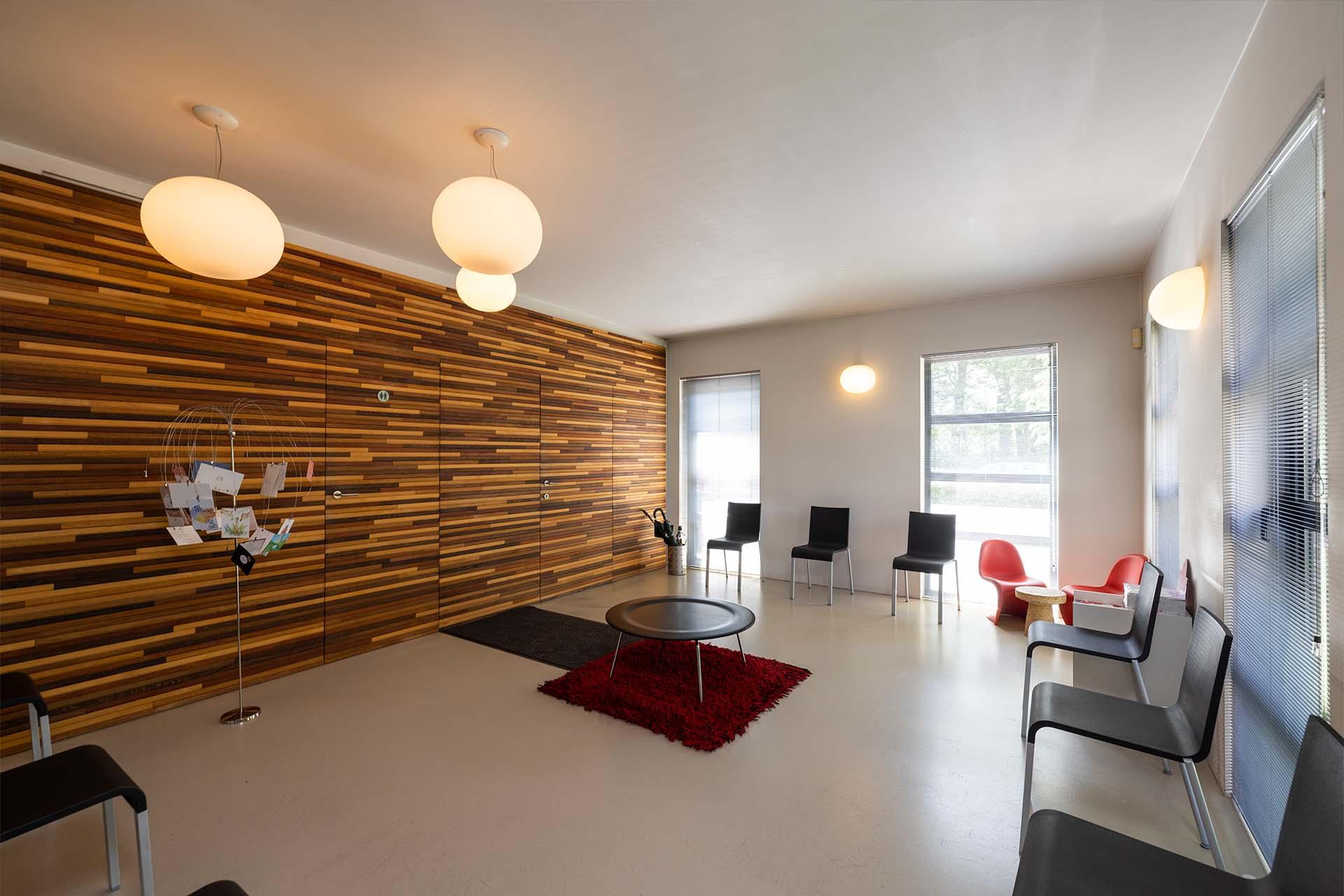 Wachtruimte Groepspraktijk te Schoten Gynaecologen: Dr. Patrick Debois, Dr. Anouk De Bruyn, Dr. Stazie Dierckxsens en Dr. Frederik Peeters